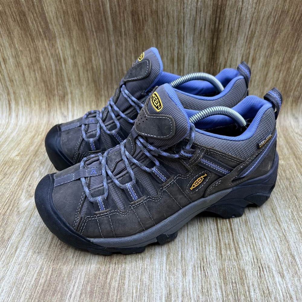 Keen Women's Gray Hiking Shoes with Yellow Logo - Picture 3 of 10